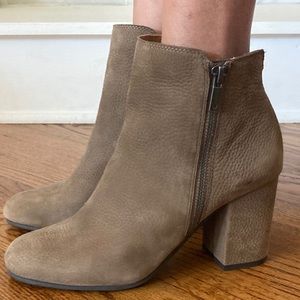 Lucky Brand felt booties